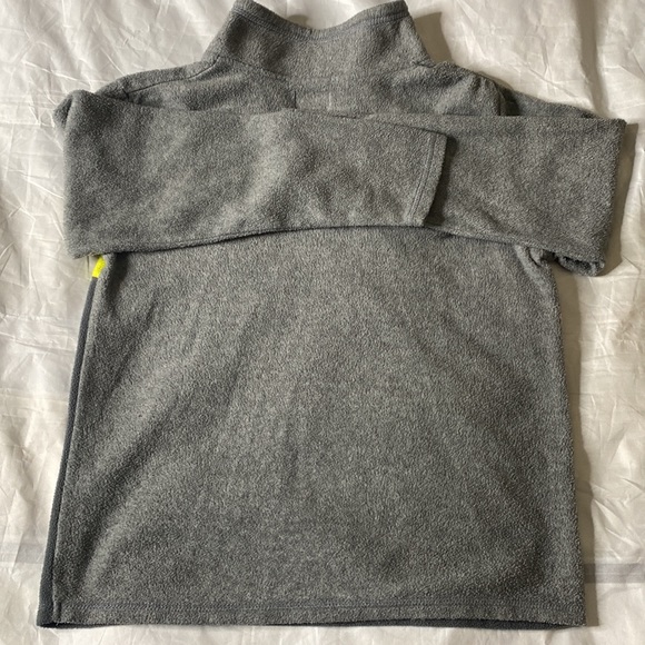 Place Boys Large 10/12 pull over 1/4 zipper fleece. - Picture 3 of 3